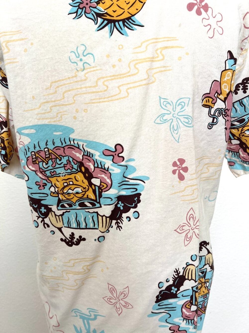 SpongeBob Square Pants Shirt - Hawaiian Short Sleeve - Size Small - Picture 8 of 10